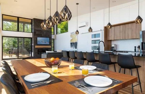 Petite-Riviere-Saint-Francois Villa | Cottage HOW-165 | Petite-Rivière-St-François