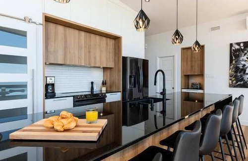 Petite-Riviere-Saint-Francois Villa | Cottage HOW-165 | Petite-Rivière-St-François