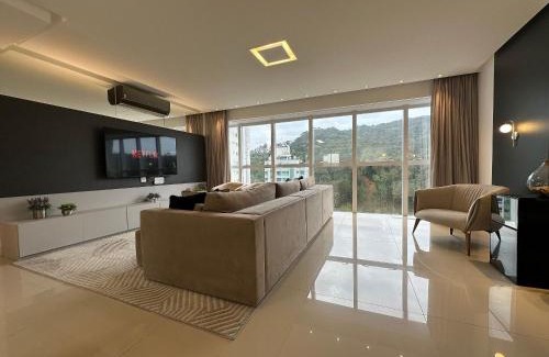 Pioneiros Apartment | CA01- 4 Suítes| Alto Padrão | 2 Garagens| Churrasq