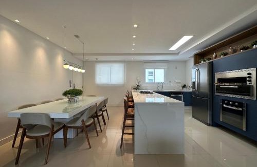 Pioneiros Apartment | CA01- 4 Suítes| Alto Padrão | 2 Garagens| Churrasq