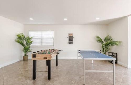 La Palma House | CA3 House Spacious SoCal Home for Groups