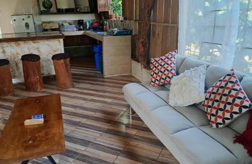Katira House | Cabaña lago Río Celeste