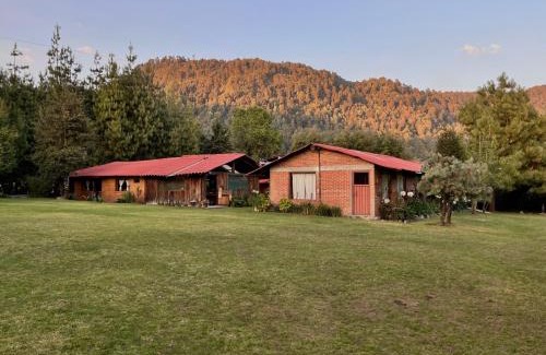 Valle de Bravo Ski Chalet | Cabañas Los Saucos