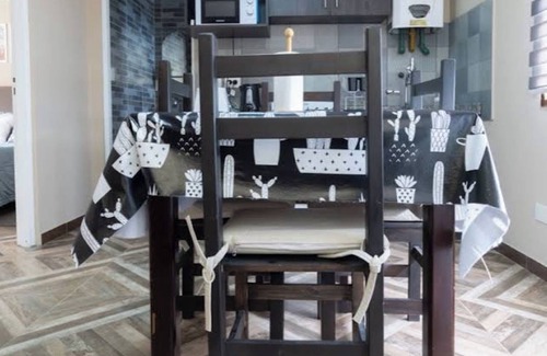 Macrozona Meseta Cerro Calafate Cabin | CABAÑAS M&M CALAFATE