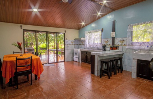 Penas Blancas Apartment | Cabañas Rio Escondido