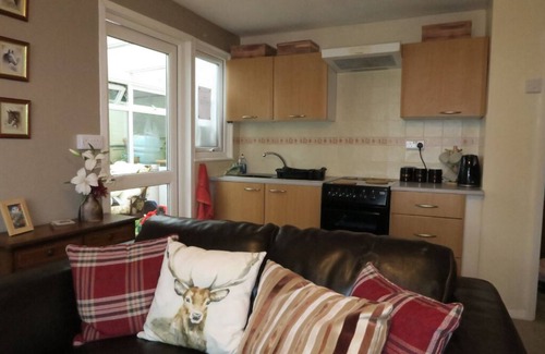 Aberdovey Ski Chalet | Caban Dyfi – A tranquil, dog-friendly woodland escape near Aberdovey, Wales