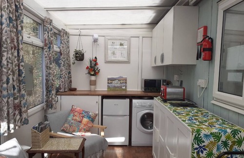 Aberdovey Ski Chalet | Caban Dyfi – A tranquil, dog-friendly woodland escape near Aberdovey, Wales