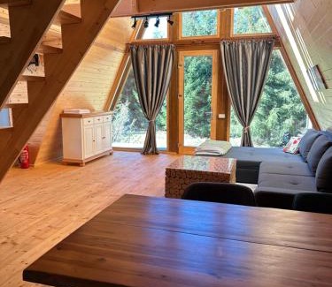 Covasna Cabin | CabanA mică Comandău