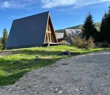 Covasna Cabin | CabanA mică Comandău