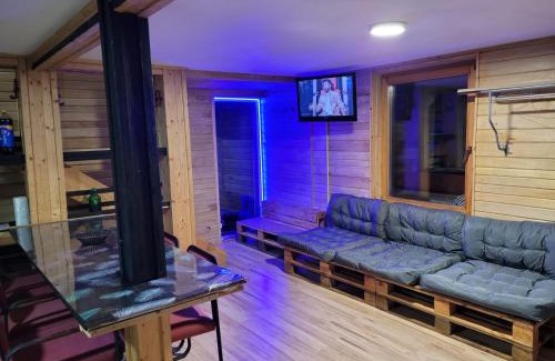 Vartop House | Cabana Rosie