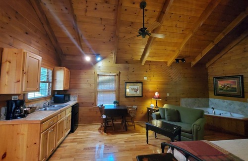 Galax Cabin | Cabin 295- Trail's End