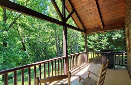 Galax Cabin | Cabin 295- Trail's End