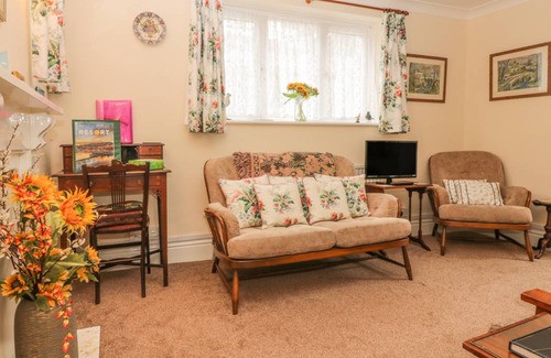 Torquay Cottage | Cabin ∙ 3 bedrooms ∙ 5 guests