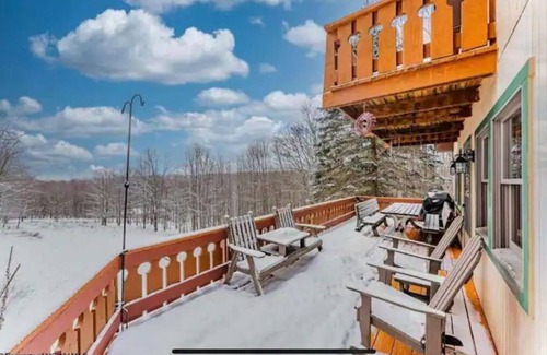 Terra Alta House | Cabin at Alpine Lake, near Deep Creek/WISP Resort