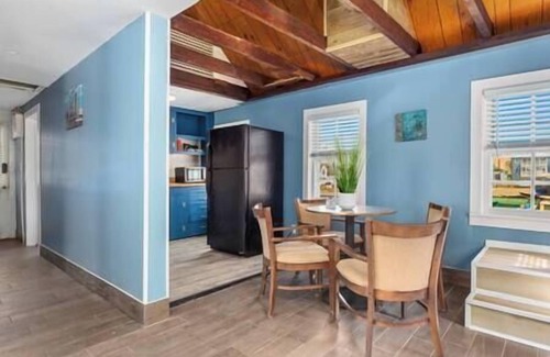 Ocean City Cabin | Cabin at The Beach , not handicapped accesible- has stair access . 1 bathroom