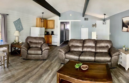 LaGrange Cabin | Cabin by the Lake