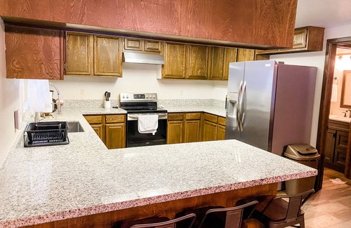 Shaver Lake House | Cabin in the heart of the village with WiFi - 4 bedrooms plus kid loft