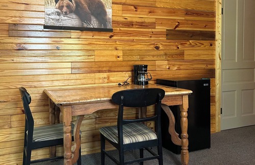 Steelville Cabin | Cabin on Meramec River - Duplex Unit 16B
