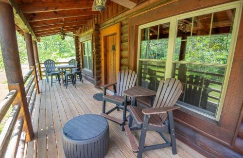 Lansing House | Cabin on the New River with Easy Steps to the River,Hot Tub, Fire Pit