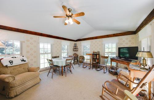 Pine Grove Mills House | Cabin Vacation Rental about 8 Mi to Penn State!