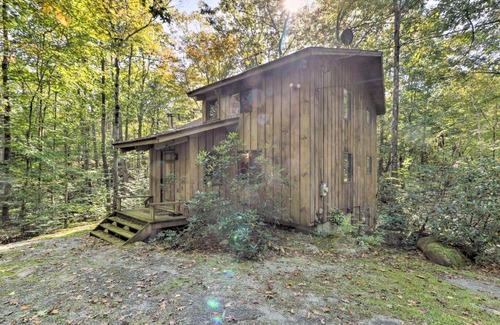 Sandisfield House | Cabin with 3 Acres, Tennis Courts By 4 Ski Mtns