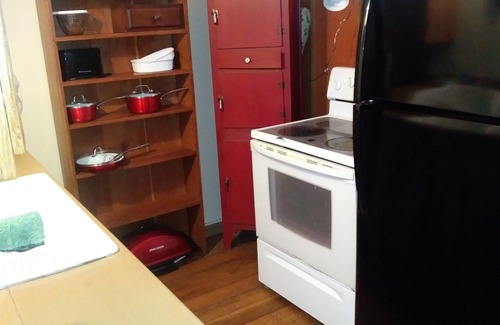 Farmers Retreat Cabin | Cabin with Hot Tub, Creation Museum, State Parks, Historic River Towns