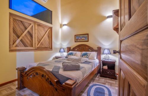 Chiguata House | Cabina Bocaraca, 3Min from the Beach! Playa Chiquita