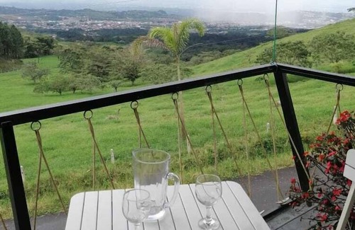 Quesada Bed & Breakfast | Cabinas Las Nubes CR
