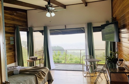 Quesada Bed & Breakfast | Cabinas Las Nubes CR