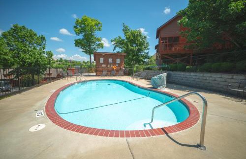 Branson Theater District Resort | Cabins at Grand Mountain