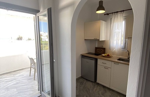 Logaras Hotel | CAELI PAROS by Kostas and Ioanna Studios