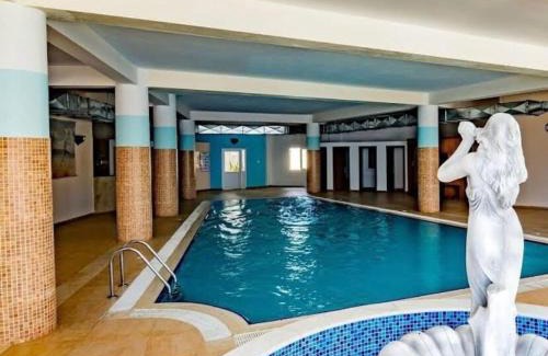 Politiko Apartment | Caesar Resort Spa Long Beach