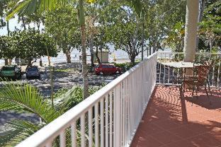 Holloways Beach Apartment | Cairns Beach Resort
