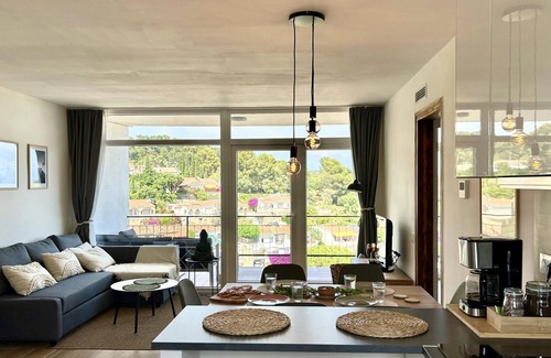 Canyelles Apartment | Cala Morisca full A/C Sea View Home