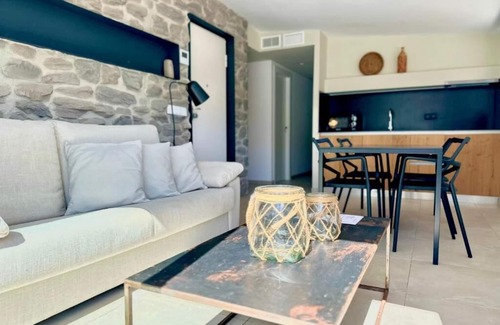 Cala Vadella Apartment | Cala Vadella Beachwalk Suites