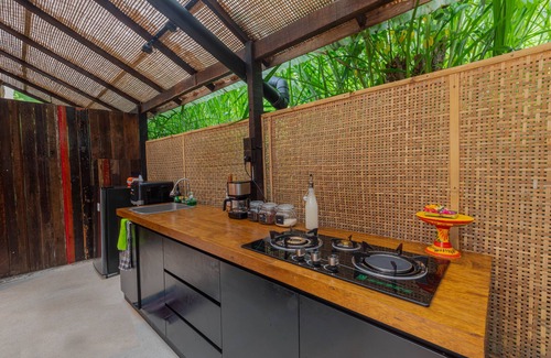 Kedisan Villa | Calidas Hill