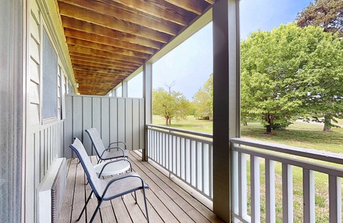 Baneberry Apartment | Calm, dog-friendly studio with patio, gym, game room & picnic area - near lake
