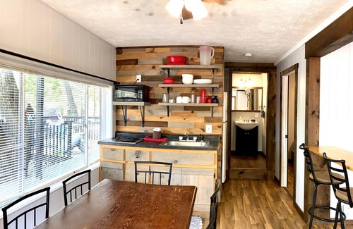 Indian Point Cabin | Calm Waters Cabin Resort