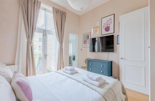 Notting Hill Apartment | Calming 1BD Flat with Garden Ladbroke Grove