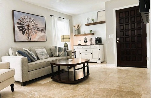 Olga Villa | Caloosahatchee Hideaway I, freshly updated, Family Friendly, Waterfront Home