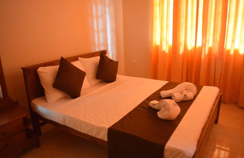 Dalupotha Bed & Breakfast | Calvin's Villa