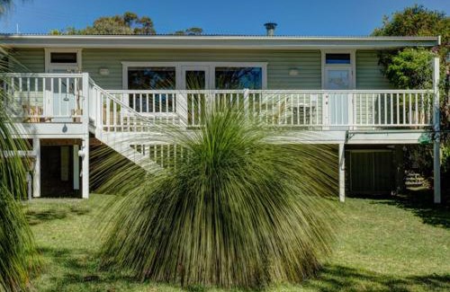 Hyams Beach House | Calypsos Cottage at Hyams Beach