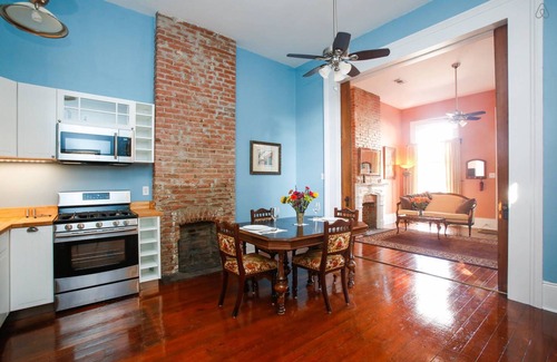 Faubourg Delassize Apartment | Camelback Guest House