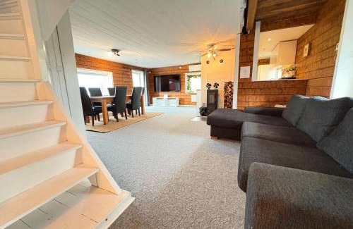 Jukkasjarvi House | Camp Caroli Villa Aurora