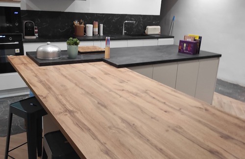 Champdeniers House | CAMPAIGN Rural gite, large house to welcome friends or family.