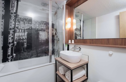 Saint-Apollinaire Hotel | Campanile Dijon St Apollinaire