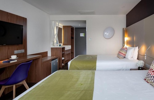 Zhonglou Shangquan Hotel | Campanile Xi'an Bell Tower Huimin Street