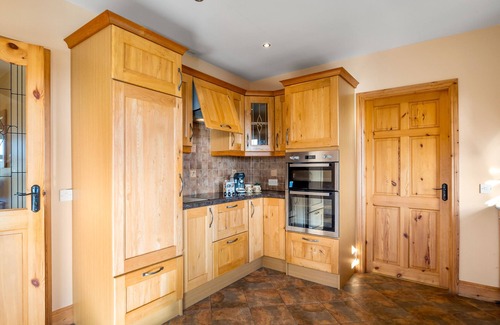 Roundstone Cottage | Campbell's Cottage - Picturesque and Peaceful