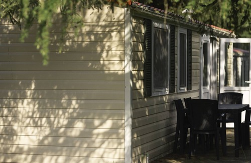 Januv Dul Ski Chalet | Camping 2000 - Stacaravan Fiji