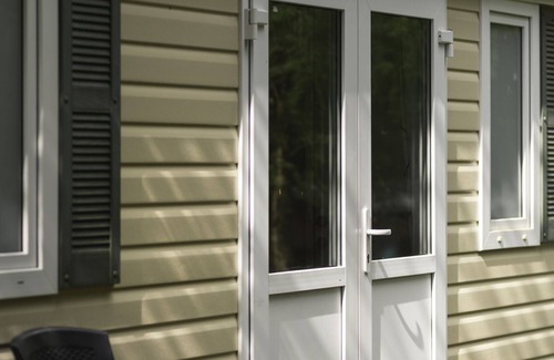 Januv Dul Ski Chalet | Camping 2000 - Stacaravan Fiji